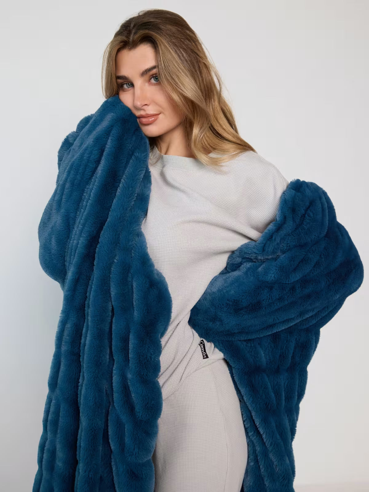 Bellune Dreamer Blanket — Blue Hour